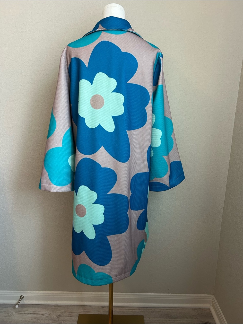 DAVI & DANI Teal, Aqua & Beige Floral Drape Coat - Picture 2 of 5